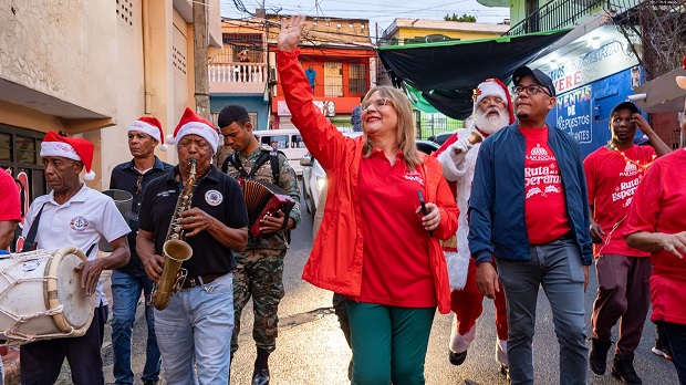  La Ruta de la Esperanza comienza a alegrar la Navidad a familias de todo el país 