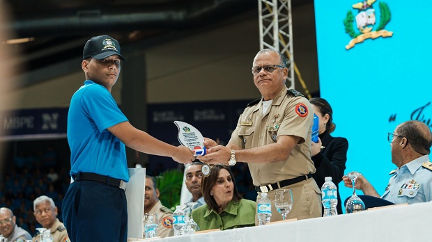 Servicio Militar Voluntario gradúa a 6,617 jóvenes en “Programa de Formación en Valores